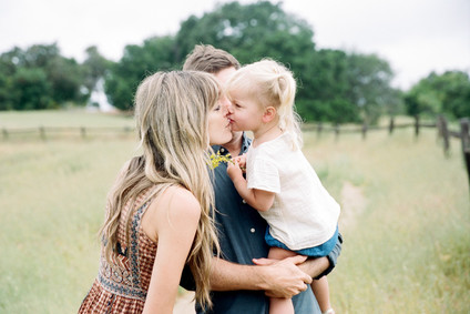 Spring wildflower family session in Topanga Canyon by Hello Pinecone