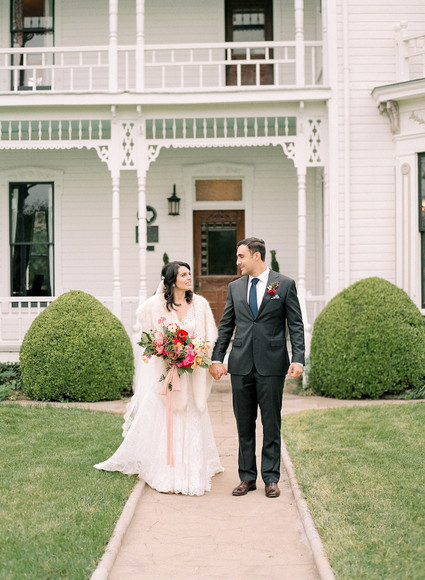 Colorful spring Texas wedding with Mexican details