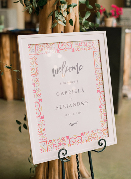 Colorful spring Texas wedding with Mexican details