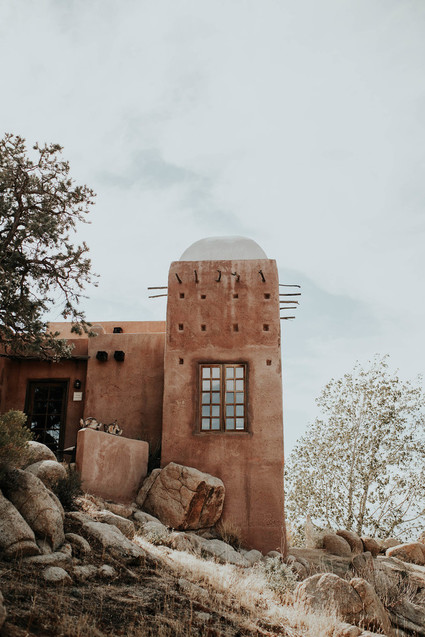 DIY desert wedding at Le Haute Desert Aerie in Pioneertown
