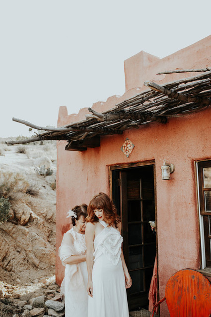 DIY desert wedding at Le Haute Desert Aerie in Pioneertown