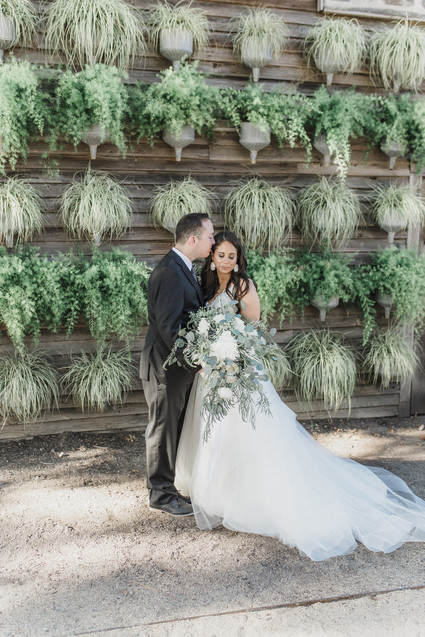 Rustic modern Jewish wedding at Terrain