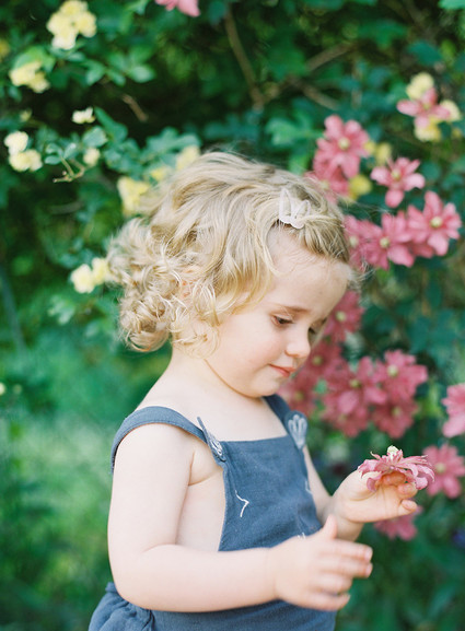 Family photos in the English Countryside by Jen Huang