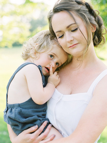 Family photos in the English Countryside by Jen Huang