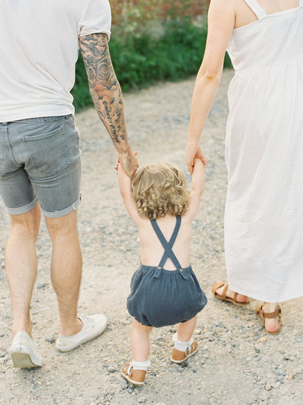 Family photos in the English Countryside by Jen Huang