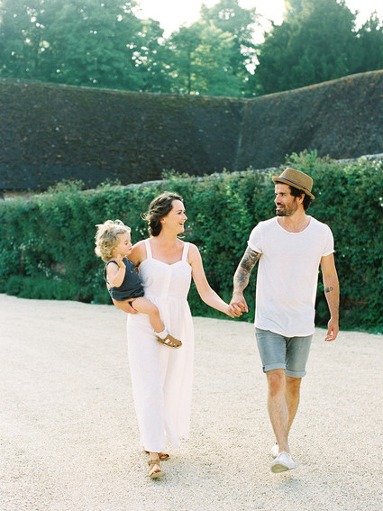 Family photos in the English Countryside by Jen Huang