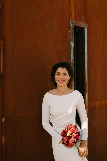 Modern minimalist earth tone wedding in the desert