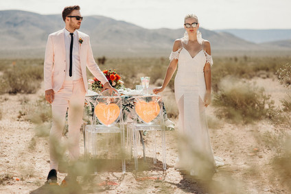 True Romance inspired Las Vegas elopement at Seven Magic Mountains Inspiration
