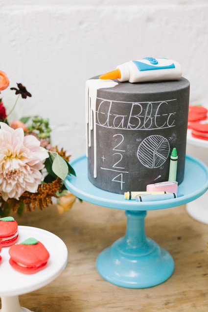 Modern back-to-school party from Beijos Events Inspiration