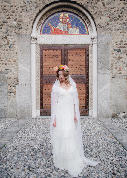 Whimsical woodland floral wedding inspiration with macrame details