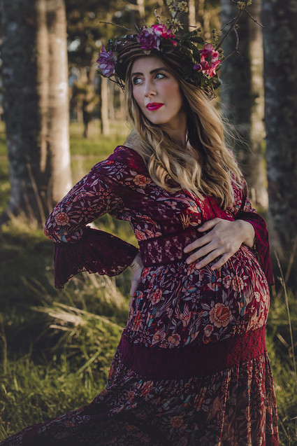 Family maternity photos at Jonkers Farm in Auckland, NZ