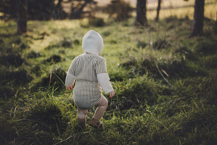 Family maternity photos at Jonkers Farm in Auckland, NZ