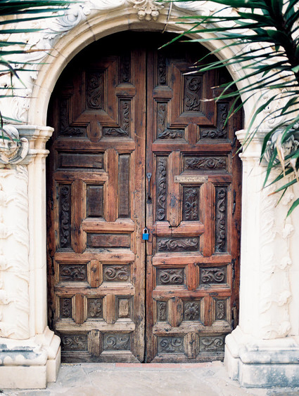 Elegant, fall Spanish inspired wedding at Mission San Jose in San Antonio Texas
