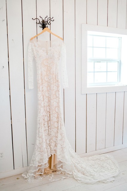 Gorgeous fine art fall wedding at the White Sparrow Barn in Dallas