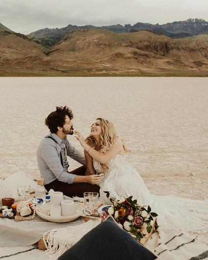 Lunar picnic elopement in the Alvord Desert Inspiration
