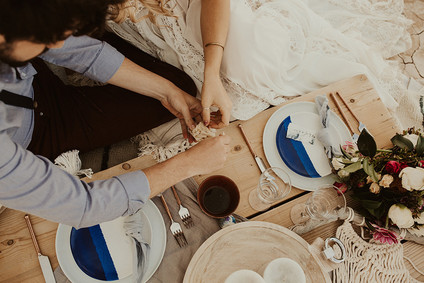 Lunar picnic elopement in the Alvord Desert Inspiration