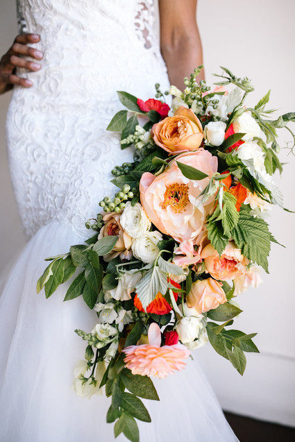 How to mix paper flowers with real flowers for the most beautiful bouquet Inspiration
