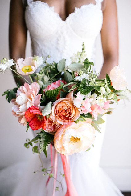 How to mix paper flowers with real flowers for the most beautiful bouquet Inspiration