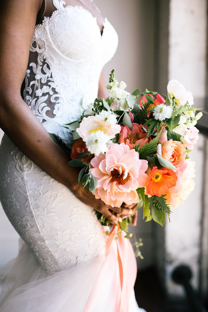 How to mix paper flowers with real flowers for the most beautiful bouquet Inspiration