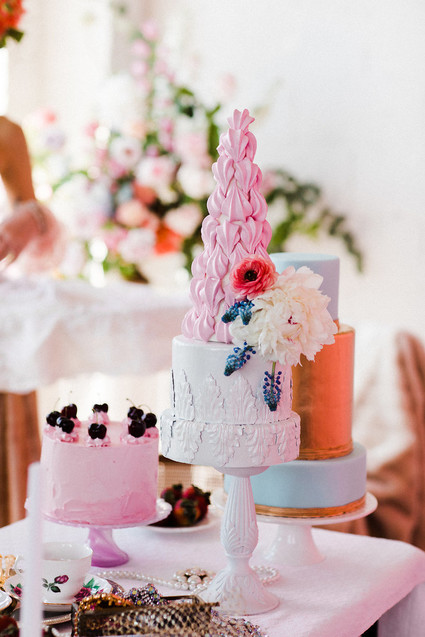 6 amazing female icon costumes for Halloween that you have to see