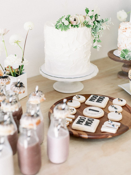 1st birthday party desserts Inspiration