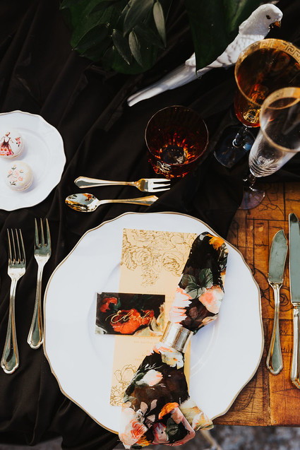 A stylish fall Italian wedding with an insanely gorgeous cake