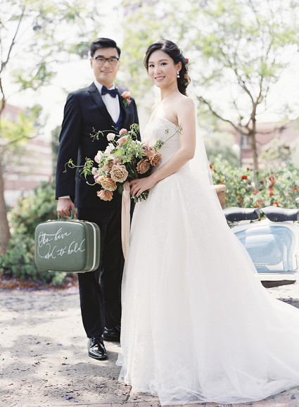 Emerald and pink travel inspired wedding at the USC University Club