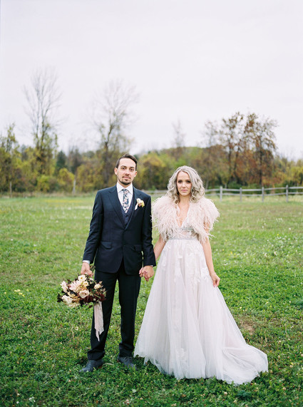 Amazing winter wedding fashion and bridal party style Inspiration
