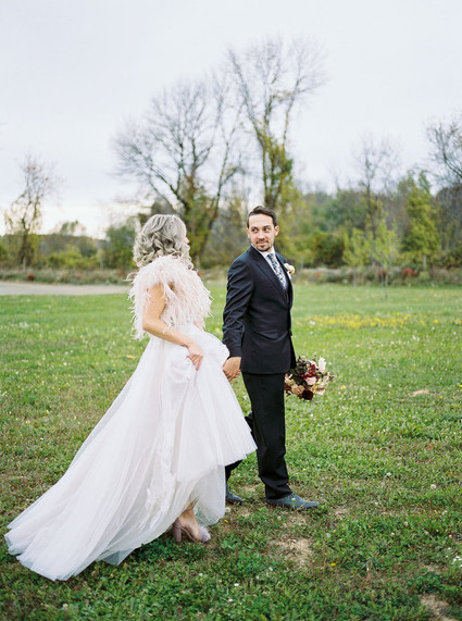 Amazing winter wedding fashion and bridal party style Inspiration