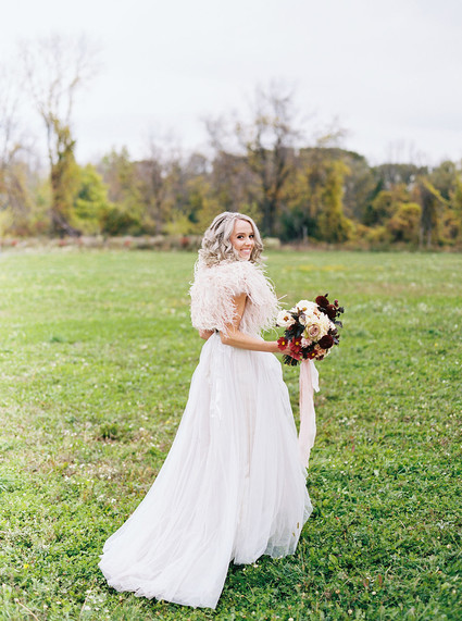 Amazing winter wedding fashion and bridal party style Inspiration