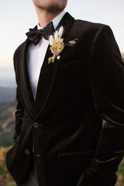 Ochre and mauve sunset elegance at Malibu Rocky Oaks Inspiration