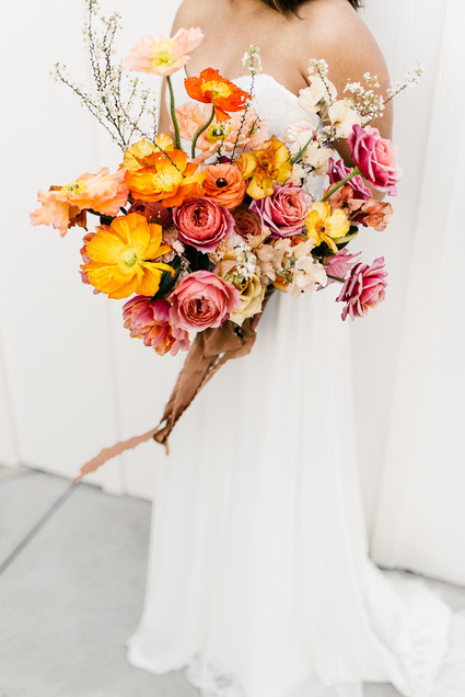 Colorful spring floral wedding in Southern California at Oakridge Farmhouse