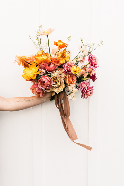 Colorful spring floral wedding in Southern California at Oakridge Farmhouse