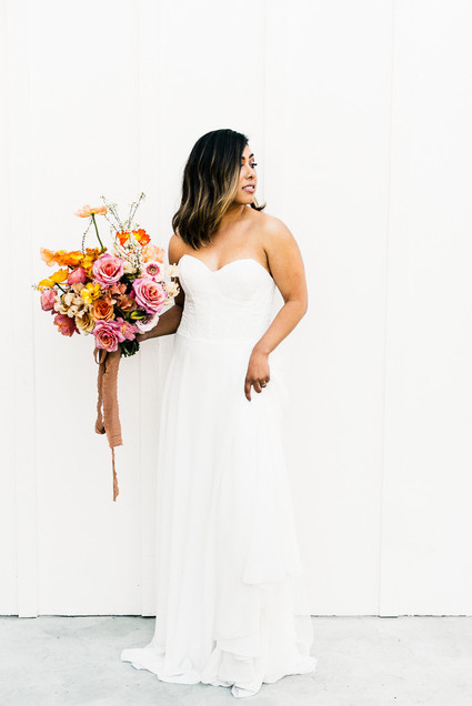 Colorful spring floral wedding in Southern California at Oakridge Farmhouse