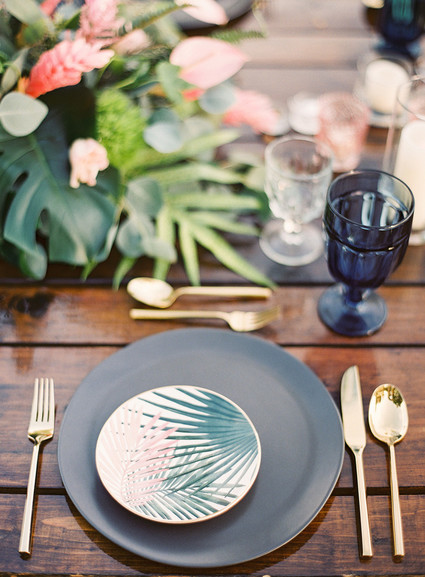 tropical place setting