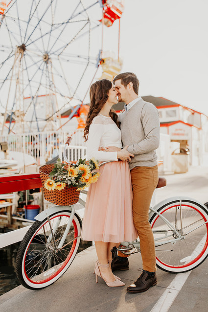 Ferris wheel engagement session + how to style your own Inspiration