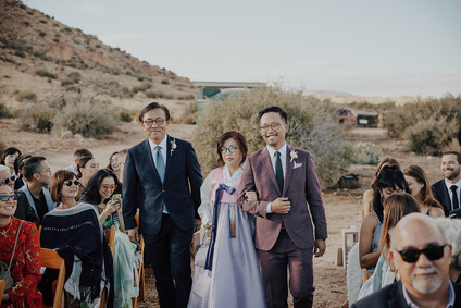 Folksy Joshua Tree wedding with the ultimate desert color palette