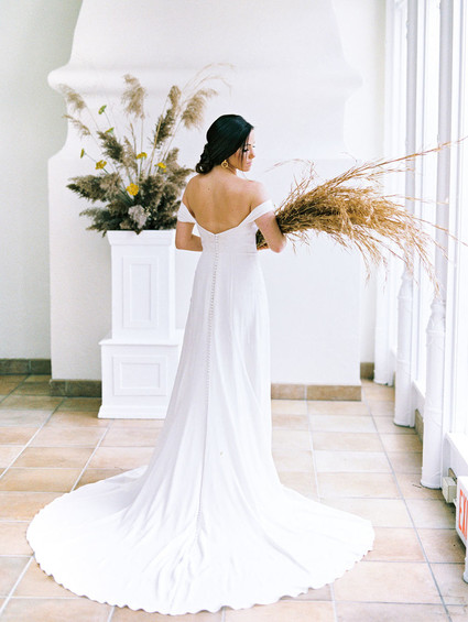 Black and white wedding ideas inspired by Greek Mythology