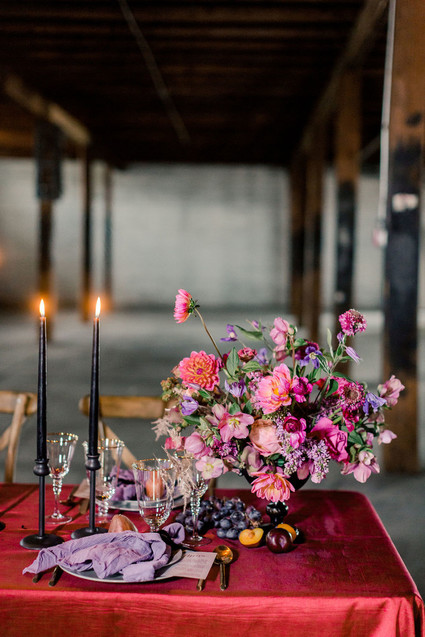 Bright moody spring wedding inspo with a dramatic floral curtain