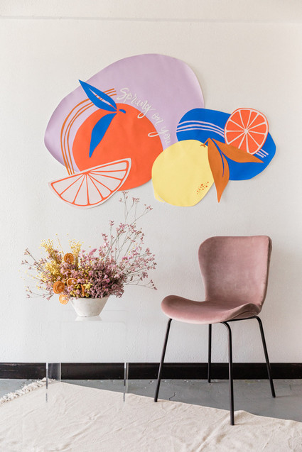 Modern spring tablescape ideas plus 3 spring cocktails