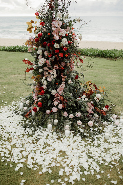 Tropical fall wedding in Thailand with rust and peachy accents