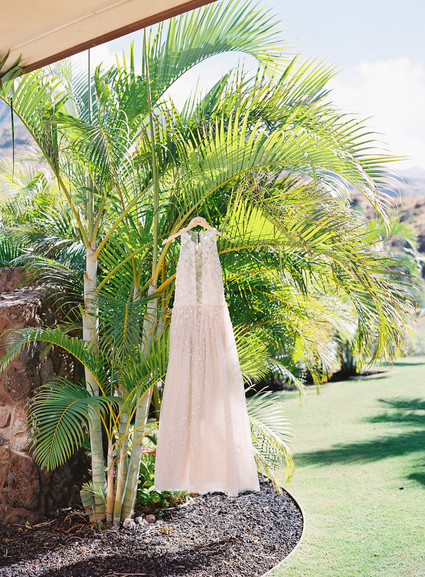 Romantic Hawaii wedding with an insanely cool dress, inspired by a Maui sunset