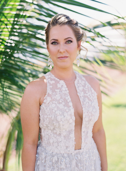 Romantic Hawaii wedding with an insanely cool dress, inspired by a Maui sunset