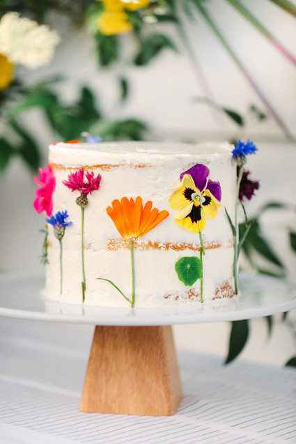 Edible floral cake