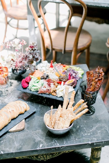 Game of Thrones wedding vibes in this darkly elegant dinner party