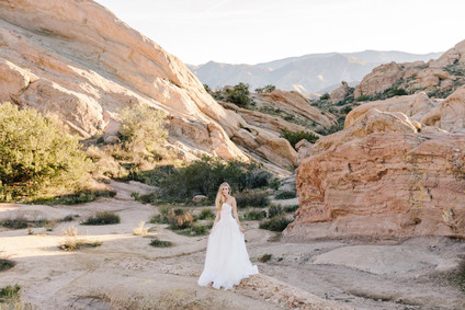 Boho bridal vibes at Vasquez Rocks