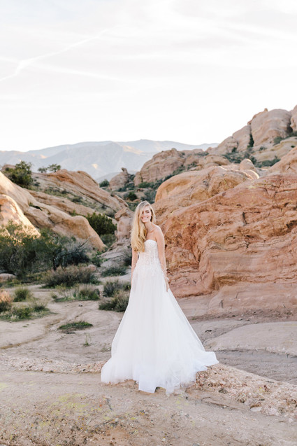 Boho bridal vibes at Vasquez Rocks