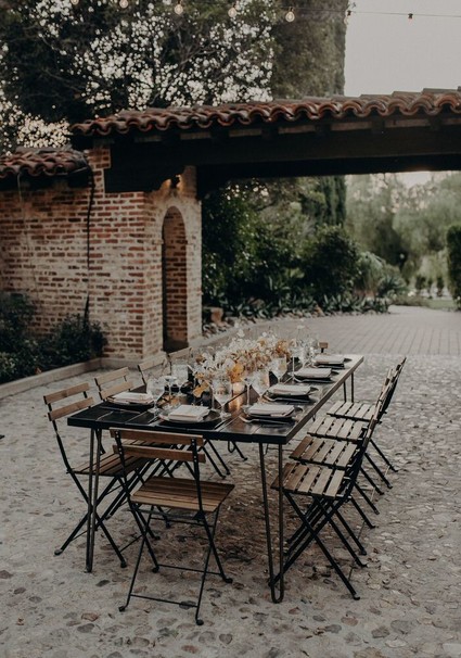 Minimal modern fall wedding at Hummingbird Nest Ranch with ALL dried flowers