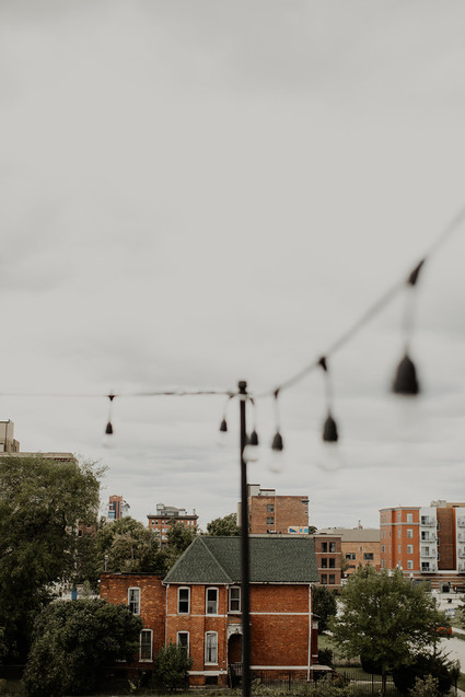 industrial modern wedding at the Museum of Contemporary Art Detroit