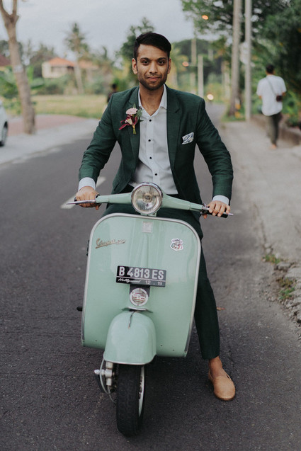 Tropical groom's fashion